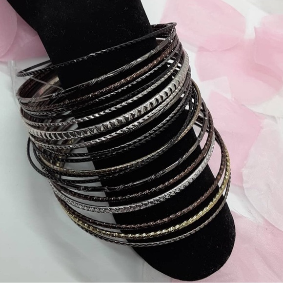Multi color bangles - Picture 1 of 2